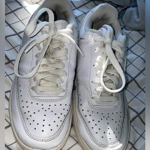 NIKE WOMENS SNEAKERS